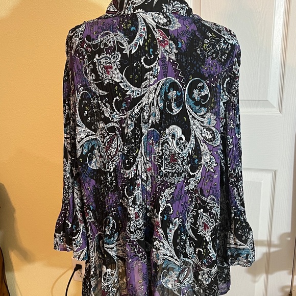 Dress Barn Women's Paisley Blouse in Purple and Black - Picture 7 of 7
